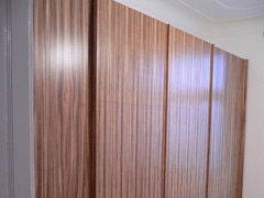 Kleiderschrank
